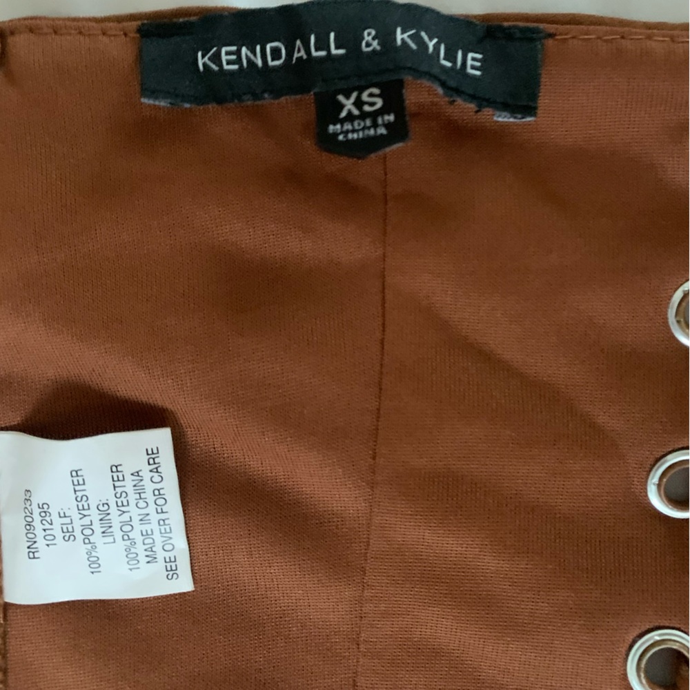 Double sided lace up crop - Picture 5 of 5